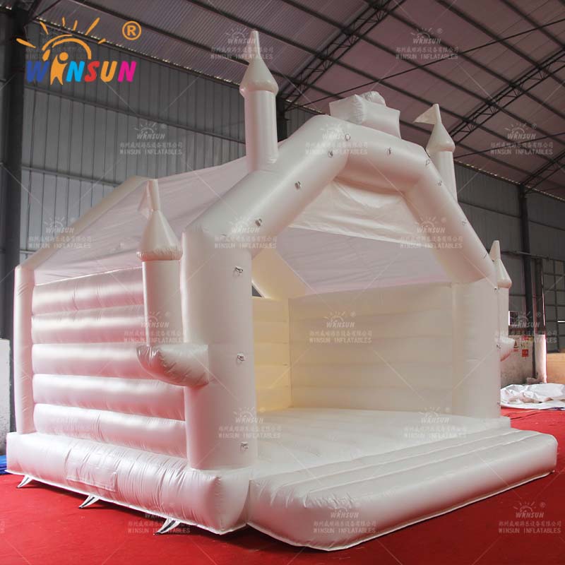 Castillo De Salto Inflable De Boda Blanca