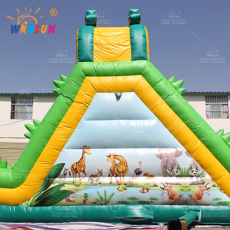 Carrera De Obstáculos Inflable Con Tema De Selva Gigante