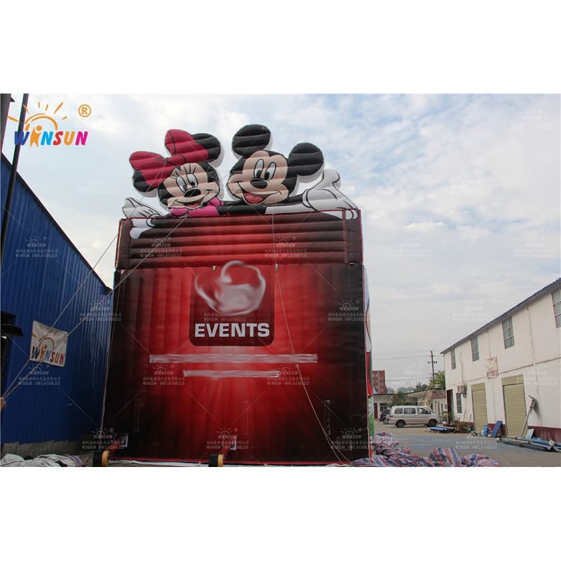 Tobogán inflable gigante de Mickey Mouse