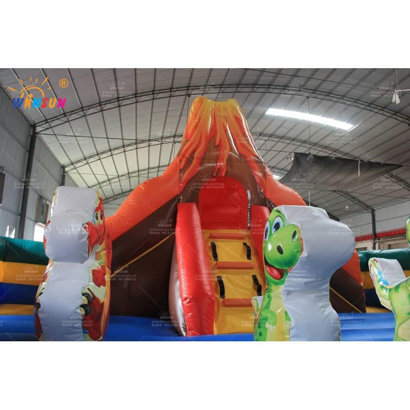 Parque inflable de salto de dinosaurios