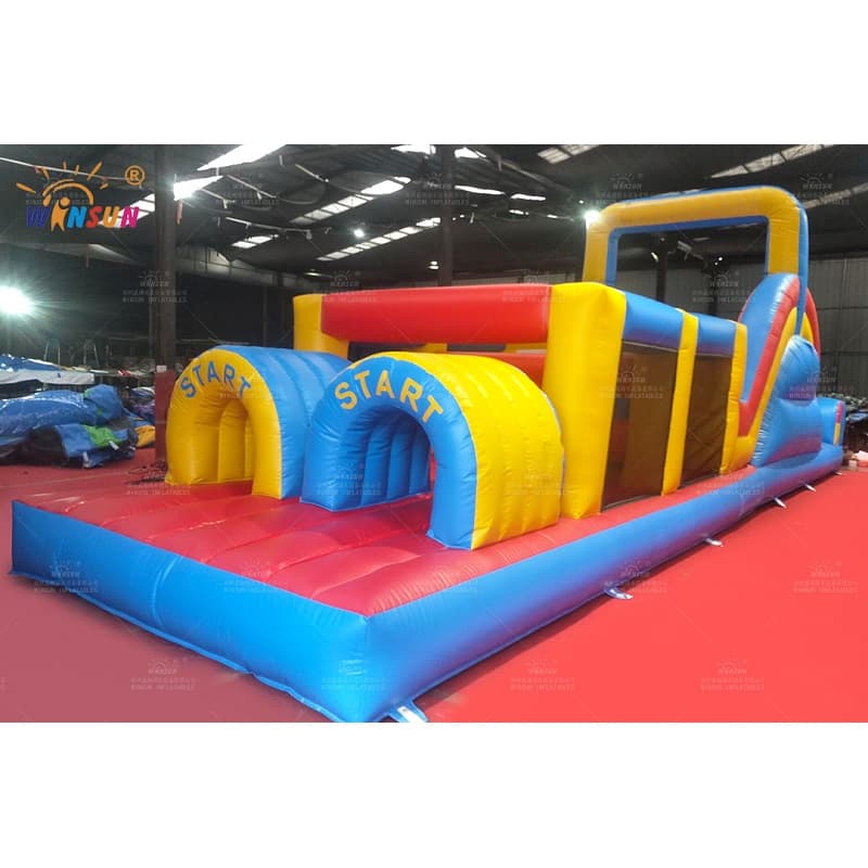 Carrera De Obstáculos Inflable Con Tobogán