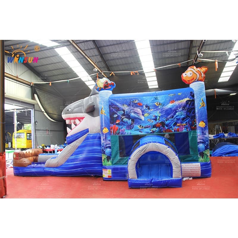 Castillo de salto inflable de tiburón y tobogán