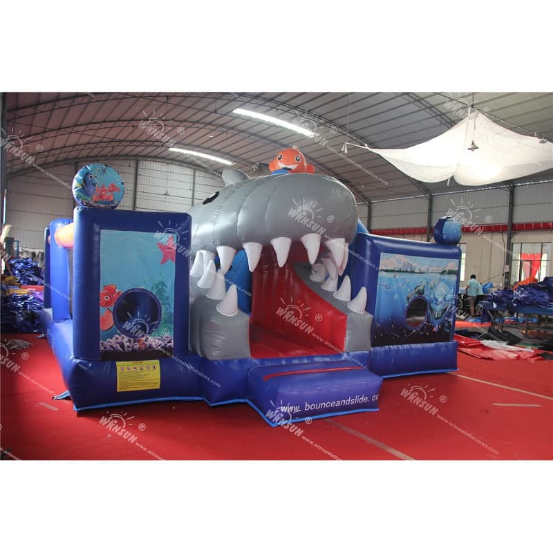 Gorila inflable combinada con tobogán