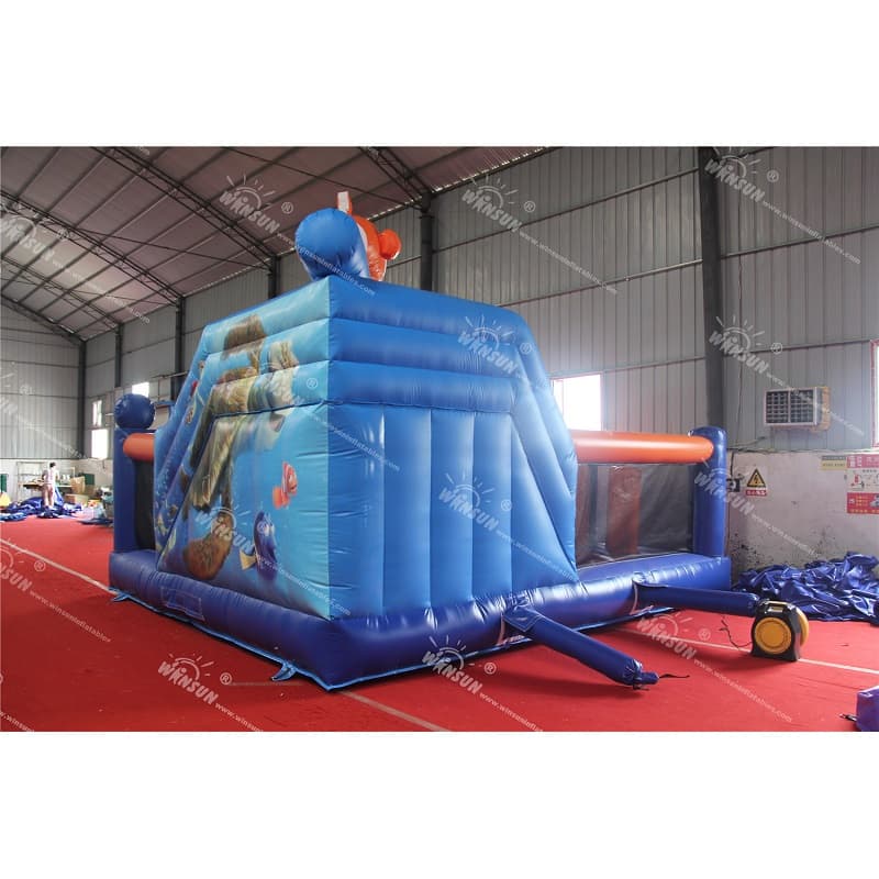 Gorila inflable combinada con tobogán