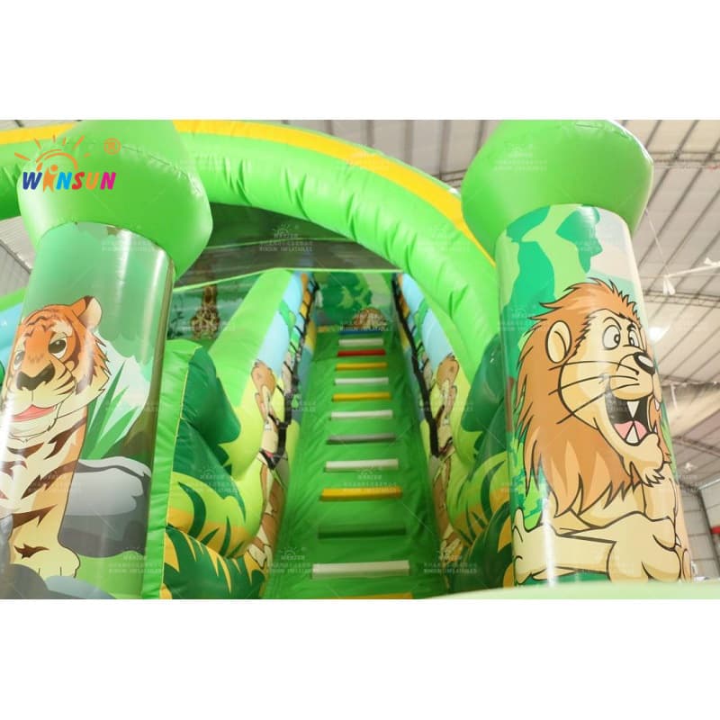 Tobogán inflable de la jungla