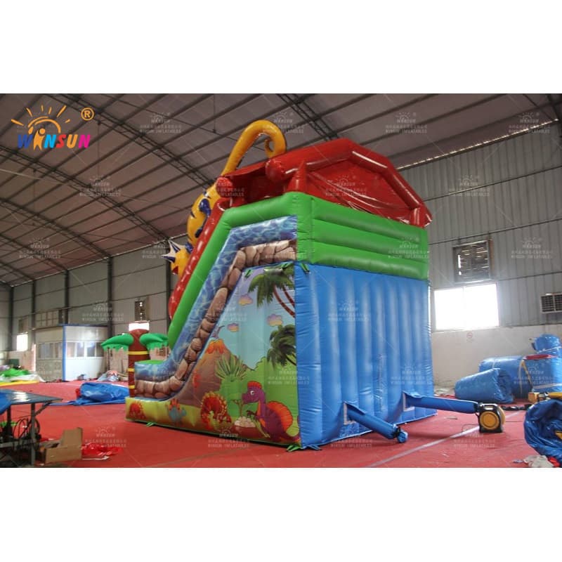 Tobogán inflable de lagarto