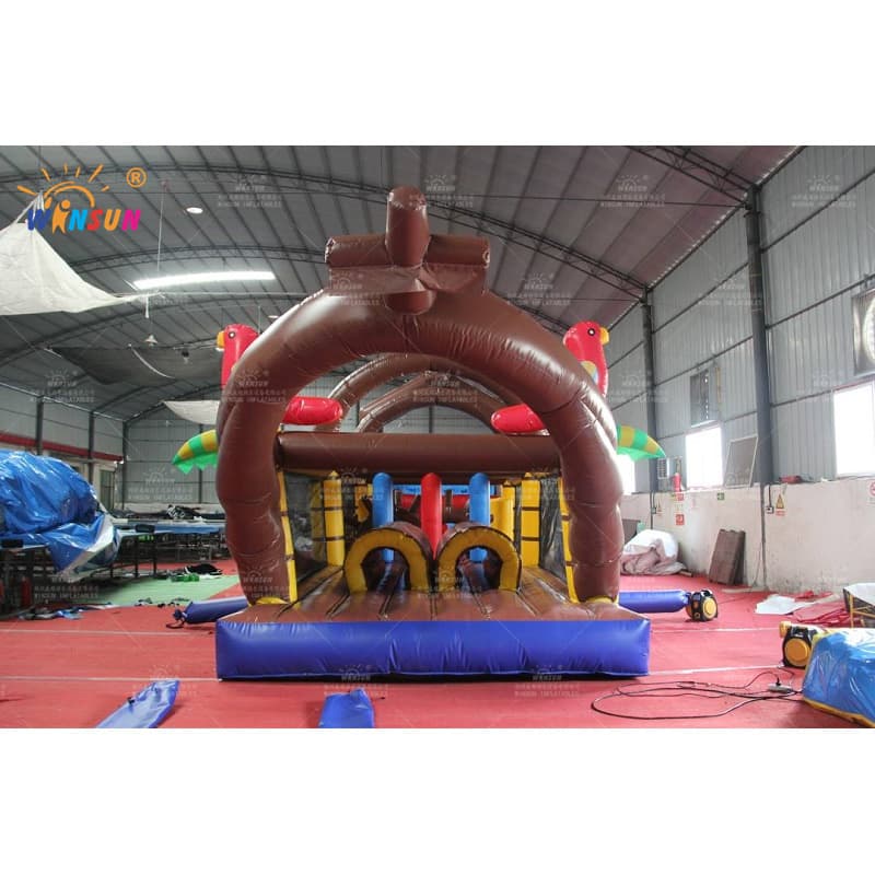 Carrera de Obstáculos de Barco Pirata Inflable