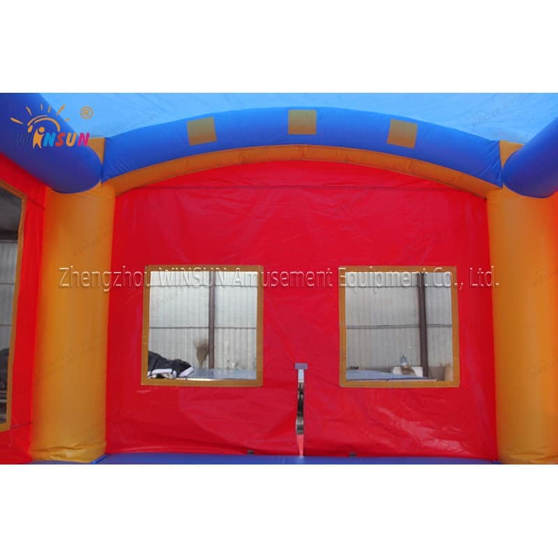 Tobogán acuático inflable con castillo de salto