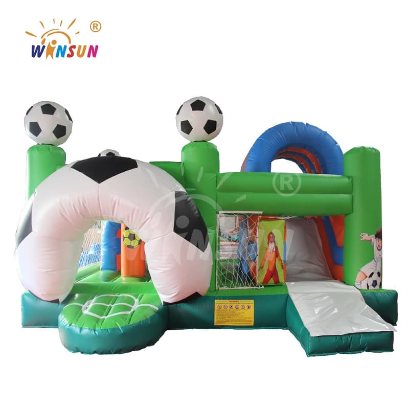 Combo inflable temático de fútbol