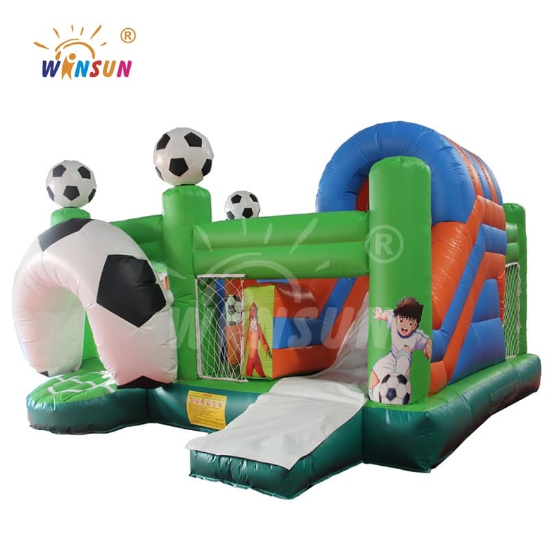 Combo inflable temático de fútbol