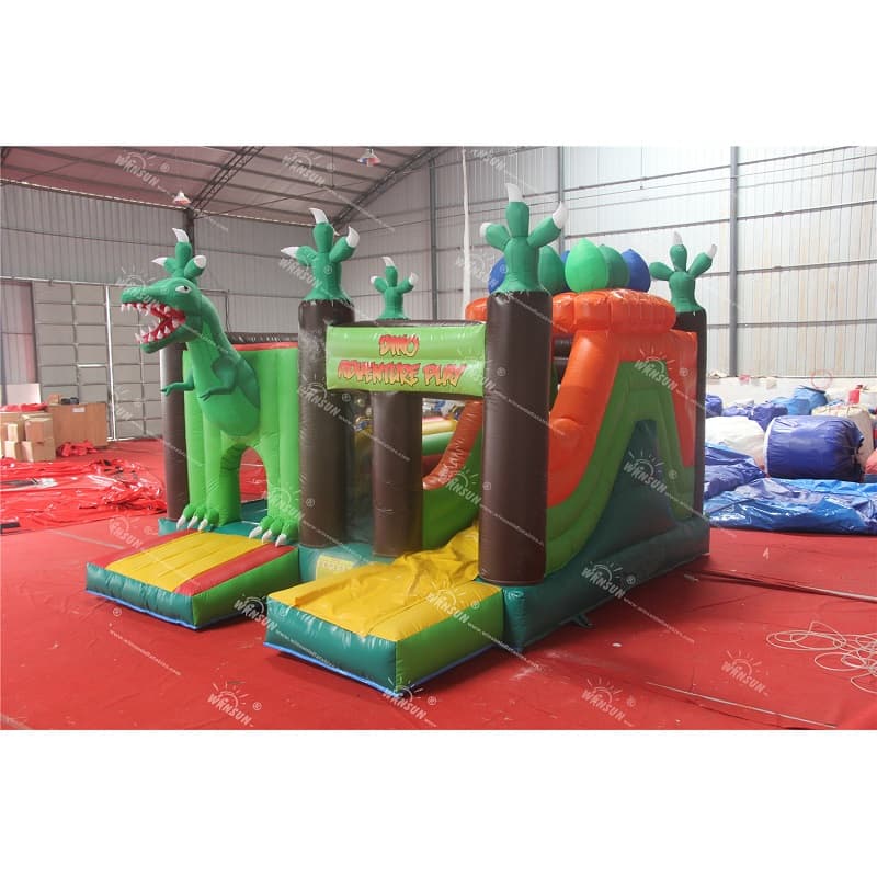 Combo de juego de aventura de dinosaurio inflable