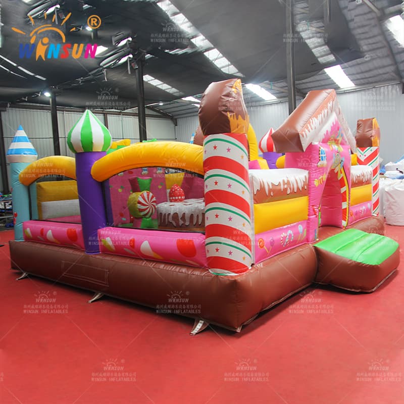 Casa de dulces inflable