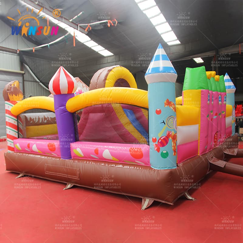 Casa de dulces inflable