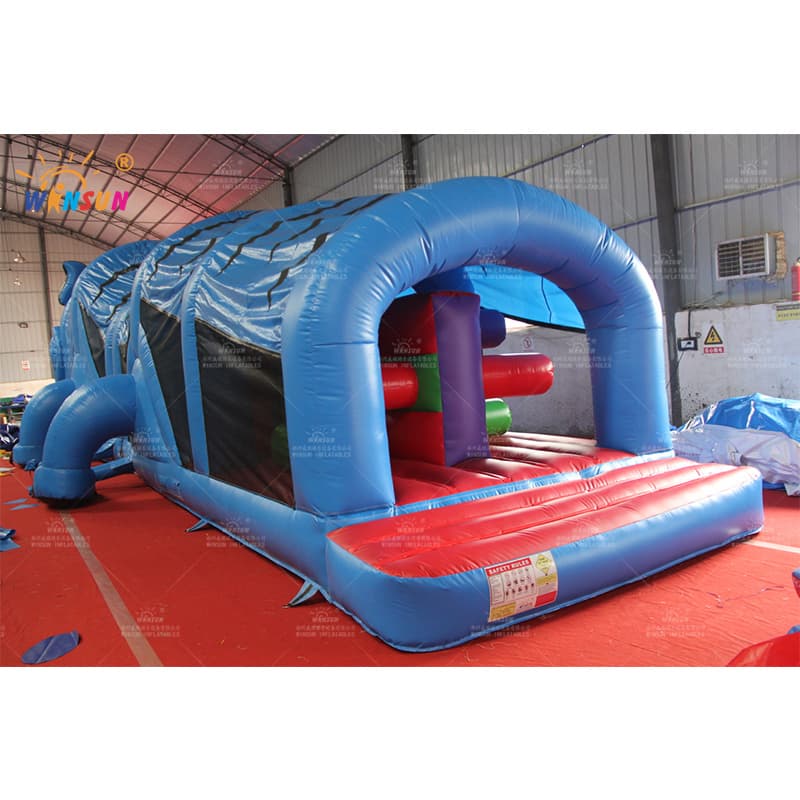 Carrera de obstáculos de tigre inflable