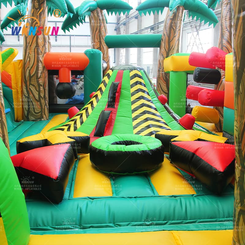 Tema de la selva gigante del parque infantil inflable