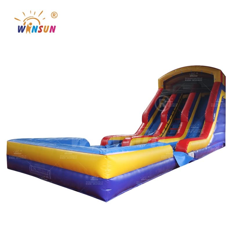 Tobogán inflable rojo Wet N Dry con piscina