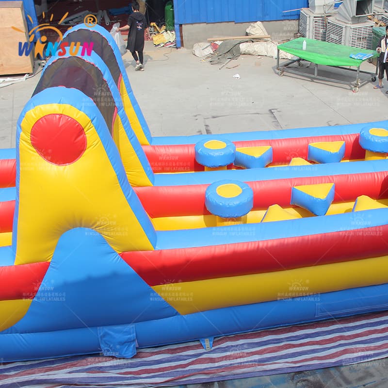 Carrera de obstáculos inflable de doble carril