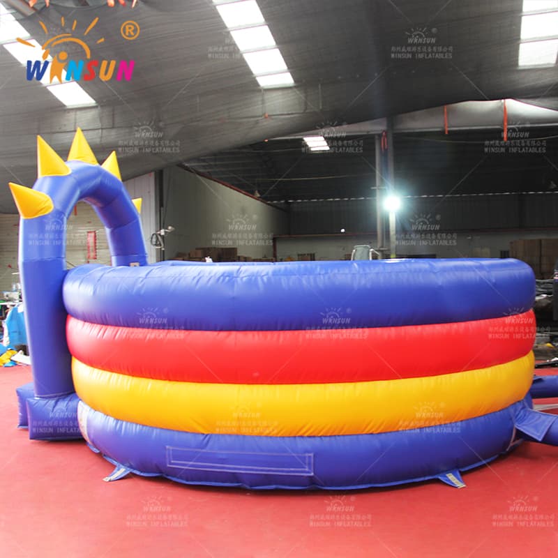 Arena de justas inflable con cascos de palos