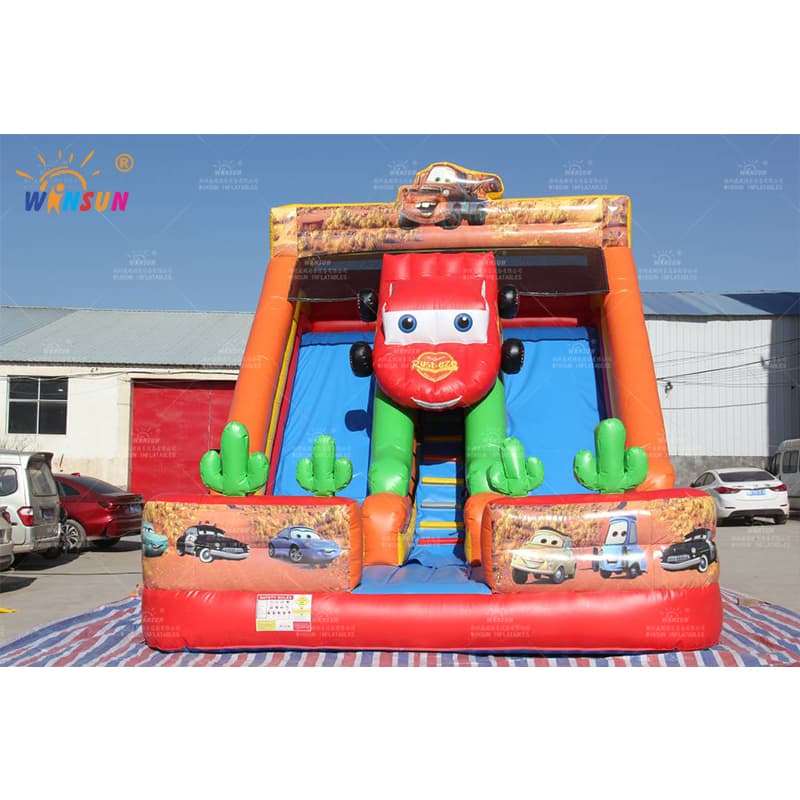 Tobogán inflable estándar Race Car Theme