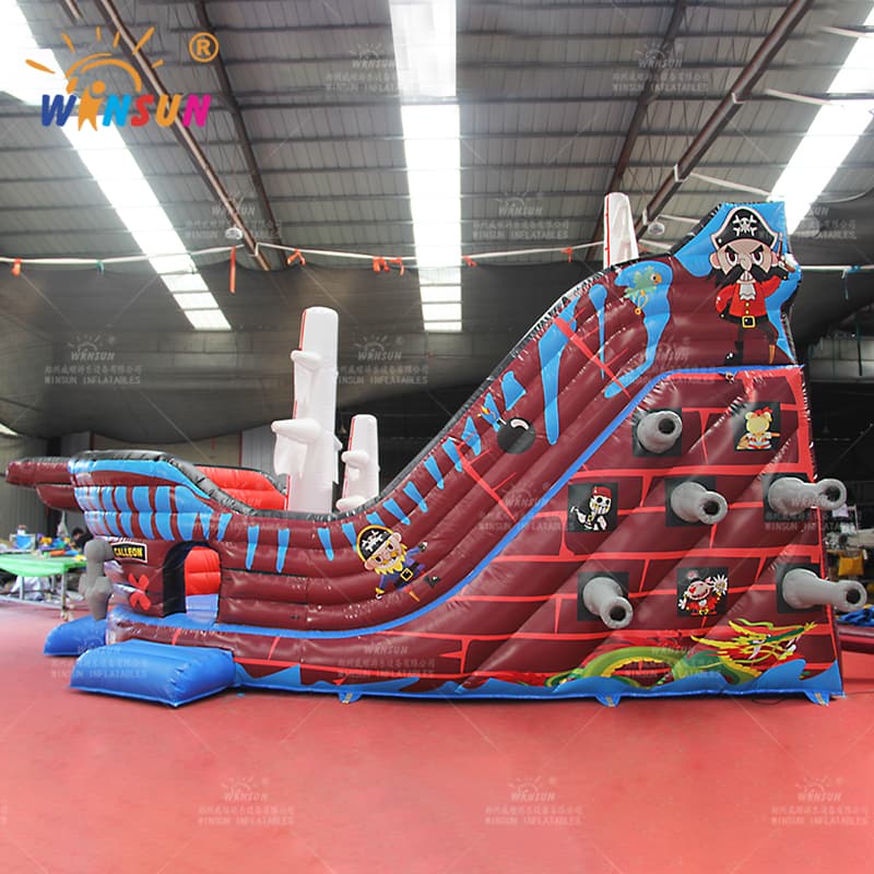 Tobogán inflable de barco pirata