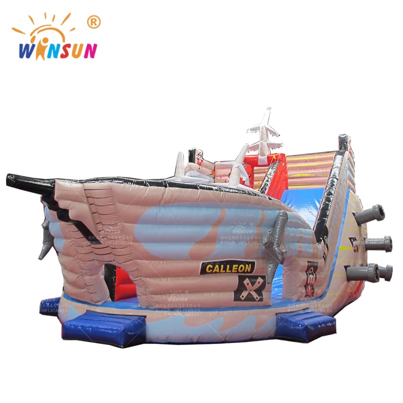 Tobogán inflable de barco pirata personalizado