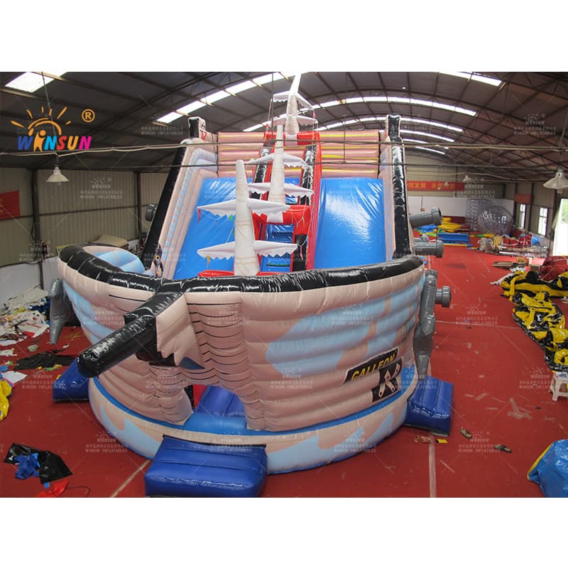 Tobogán inflable de barco pirata personalizado