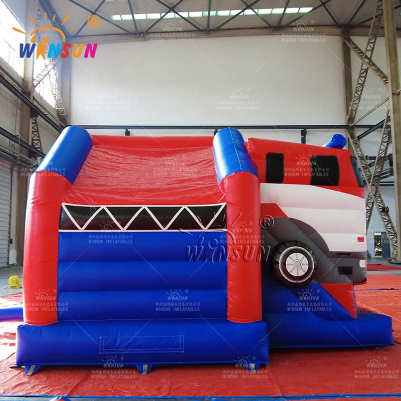 Gorila inflable con tobogán tema camión de bomberos