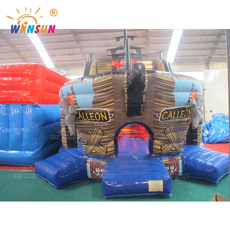 Tobogán inflable de barco pirata