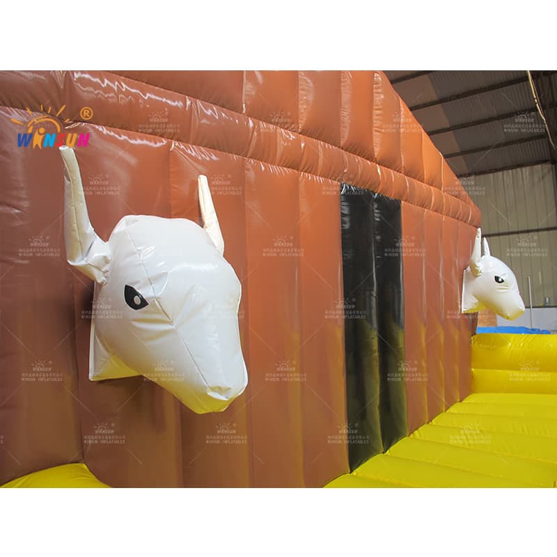 Arena inflable del rodeo del toro