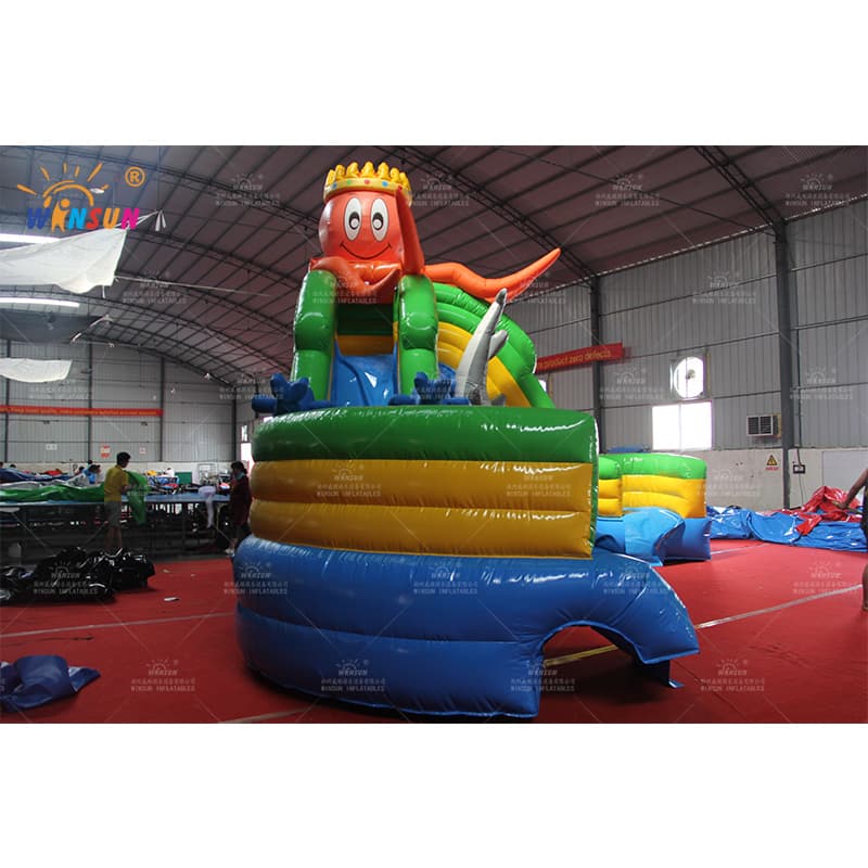 Tobogán acuático inflable de pulpo