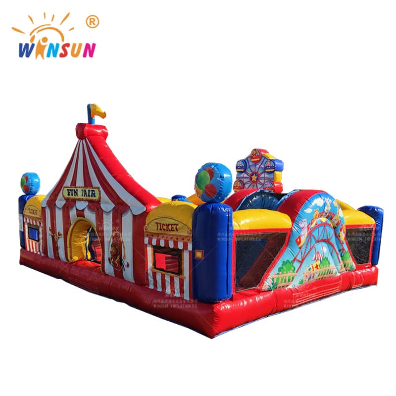 Parque inflable de circo