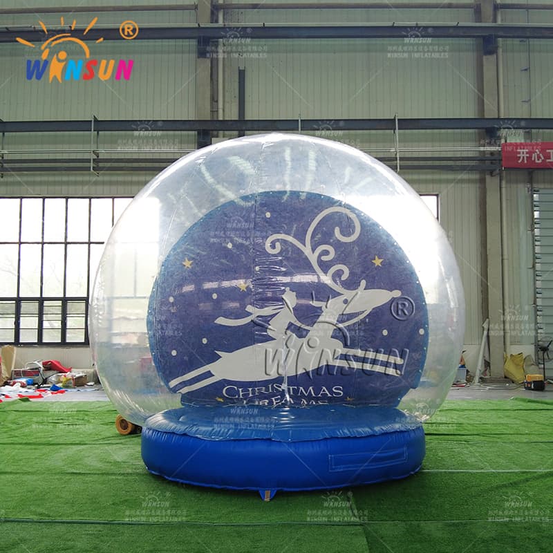 Bola de nieve inflable de Navidad