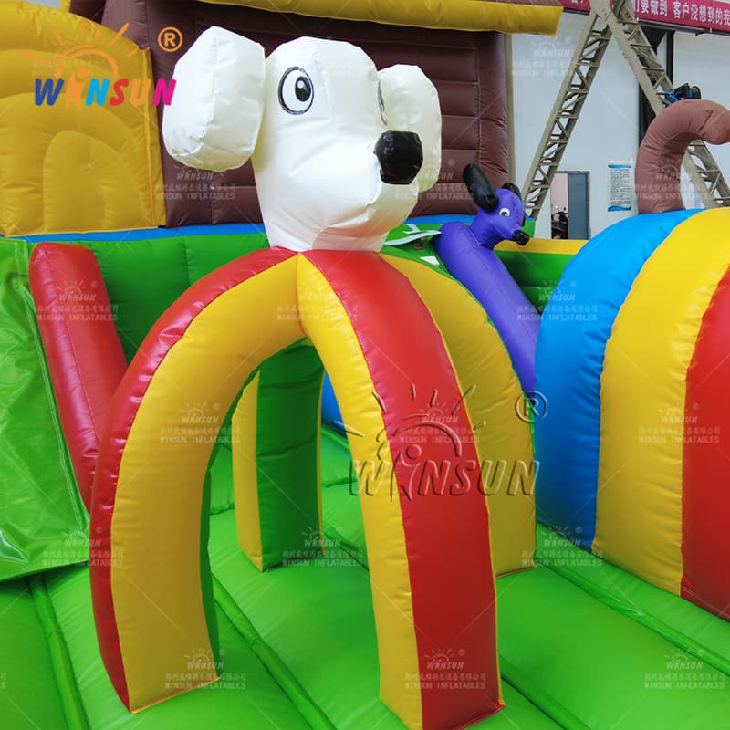 Divertida tierra inflable para cachorros