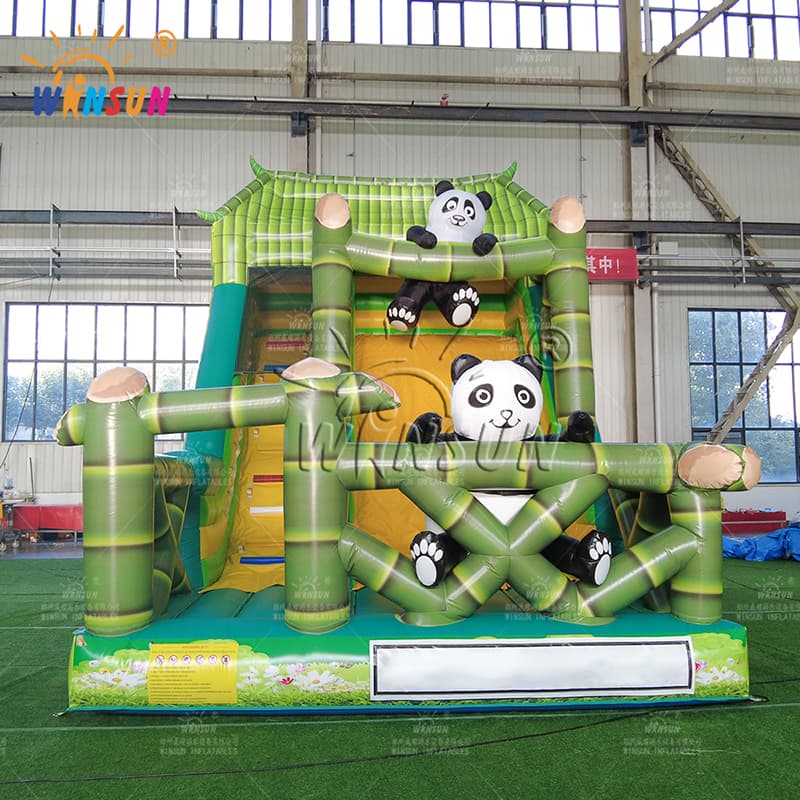 Tobogán seco inflable con tema de panda