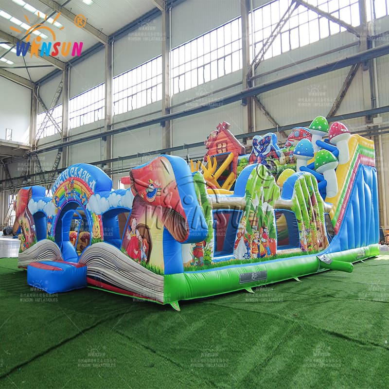 Terreno de diversión inflable de cuento de hadas