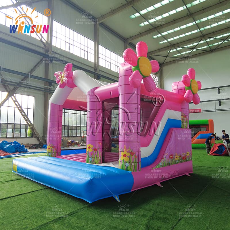 Combo inflable de mariposas y flores