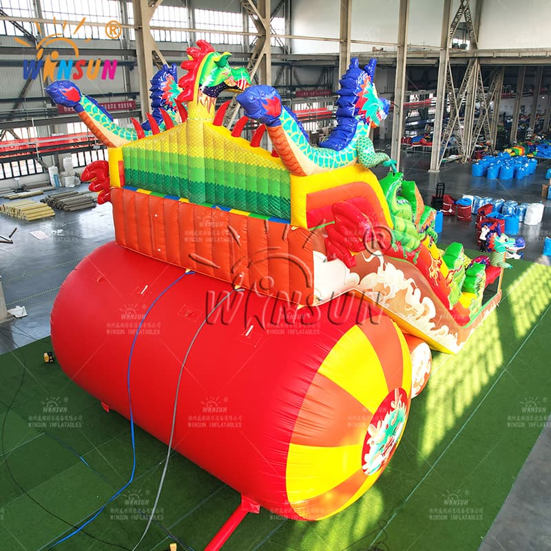 Tobogán seco inflable gigante con tema de dragón de fuego