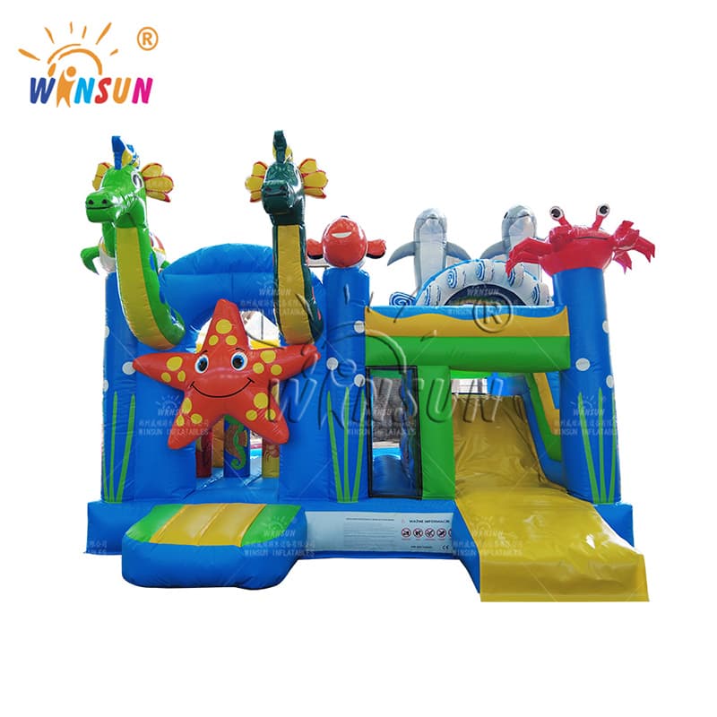 Castillo hinchable combinado con tobogán inflable Seaworld