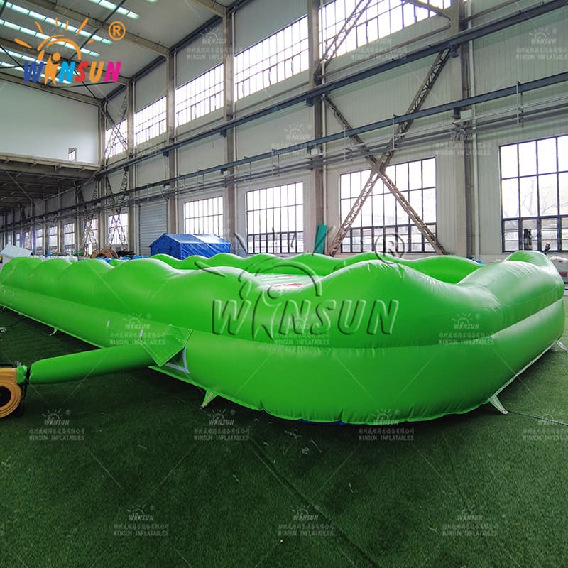 Plataforma de salto inflable gigante de fresa