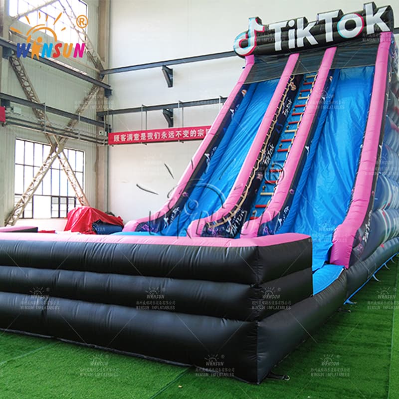 Tobogán acuático inflable TikTok con piscina