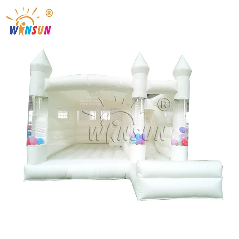 Castillo Inflable Blanco con Toboganes